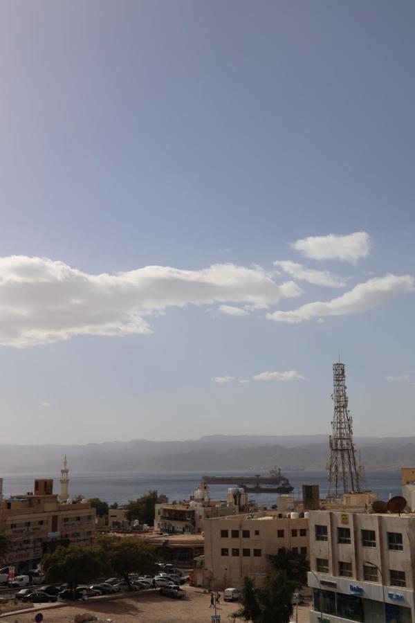 The Palm Hotel Aqaba Esterno foto